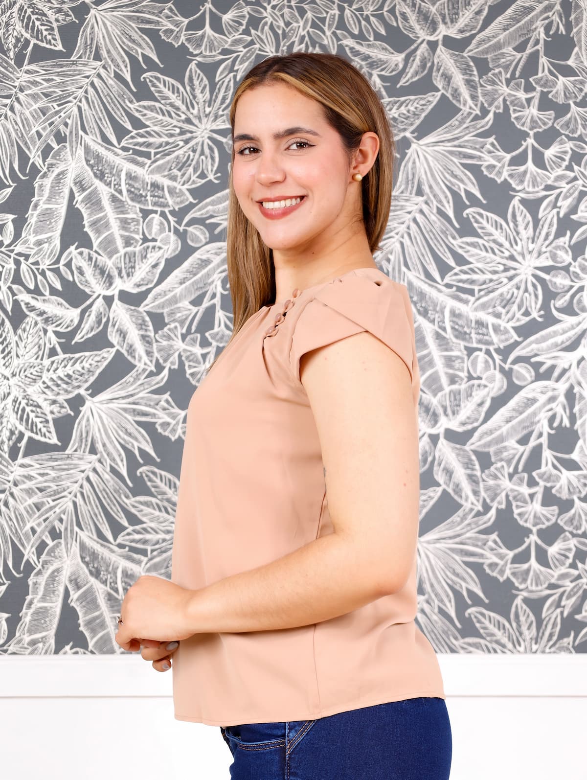 blusa maria con manga tulipan y botones frontales